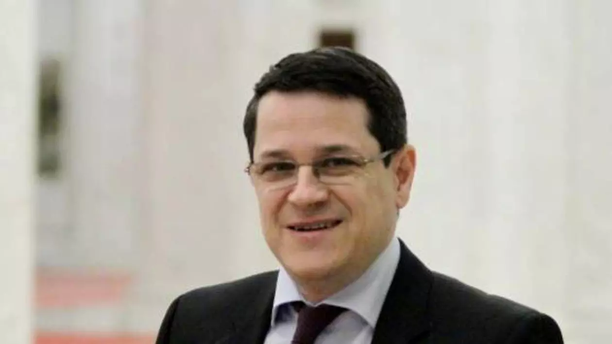 Directorul SRI a vorbit la telefon cu Viorica Dăncilă după incidentele din Piața Victoriei. Imagine cu Eduard Hellvig