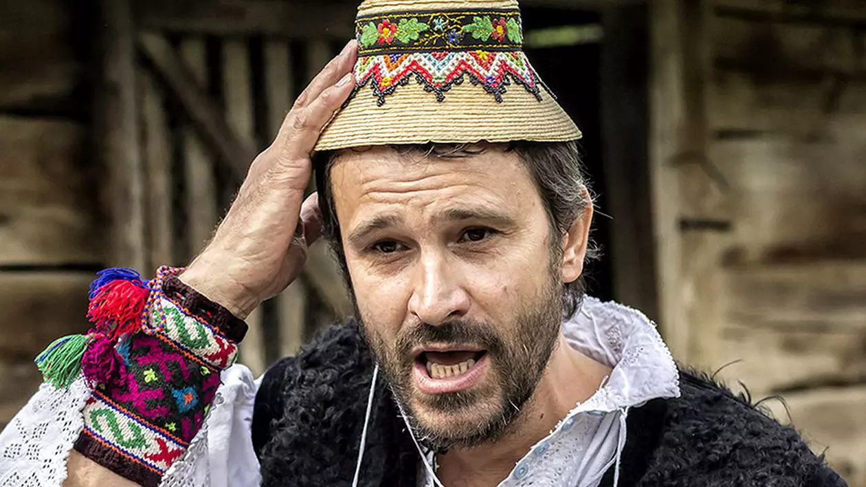 Cum îl cheamă în realitate pe Nicolaei Tand. Ce scrie, de fapt, în buletinul chef-ului