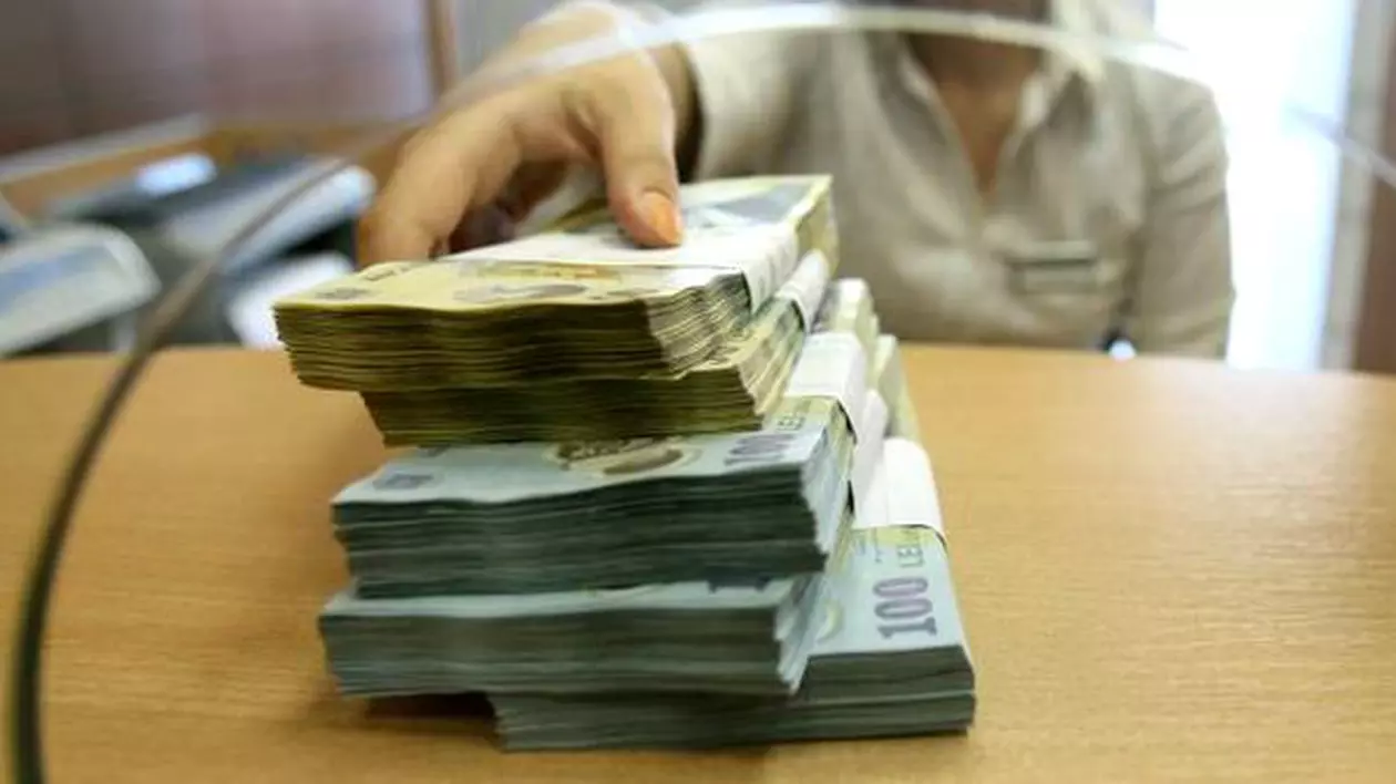 Românii vor obţine mai greu credite de la bănci în 2019
