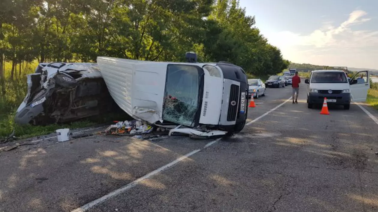 Accident în Podeni, județul Suceava