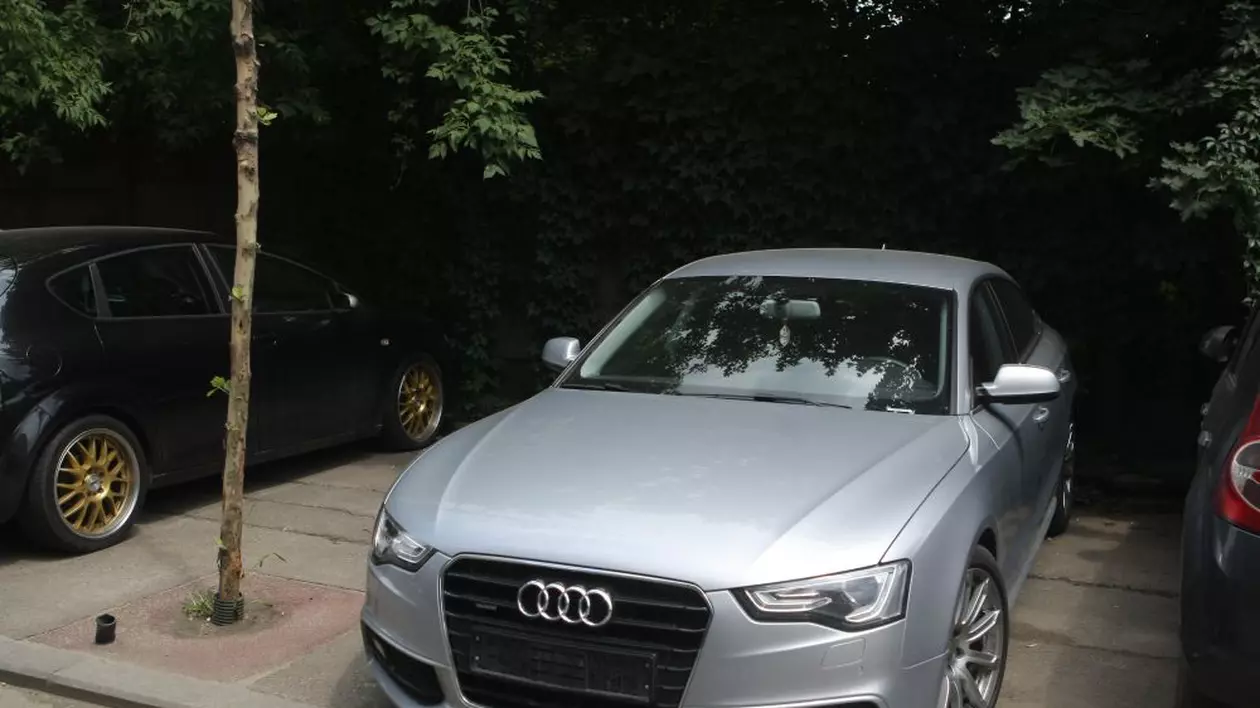 VIDEO/ Șoferul mașinii cu număr anti-PSD a rămas fără permis de conducere și plăcuțe. Ambasada Suediei anunțase că plăcuţele sunt legale şi în România