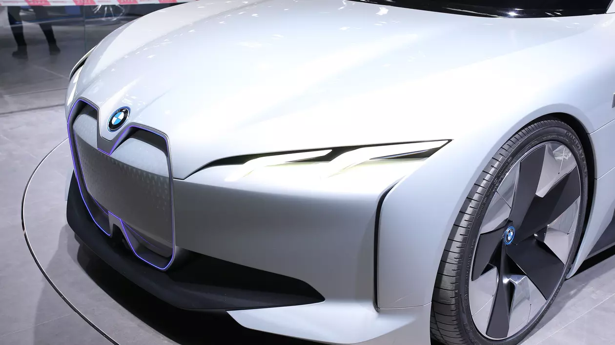 BMW se aliază cu Baidu, din nou, pentru mașini autonome. Mai multe acorduri au fost parafate între giganții germani și cei chinezi cu ocazia vizitei premierului Li Keqiang în Germania