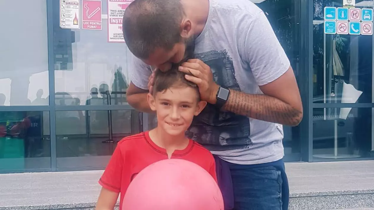 Ce nu știai despre tatăl Cătălin Cazacu. Este topit după fiul său și e bucuros că acesta își trăiește copilăria „pe stil vechi” | FOTO