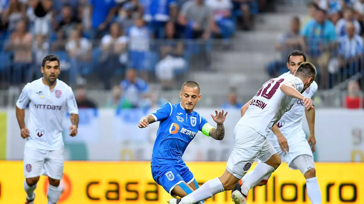 CSU Craiova - CFR Cluj, în Supercupa României la fotbal. Mitriță, în albastru, a fost singurul atacant oltean care le-a pus probleme ardelenilor