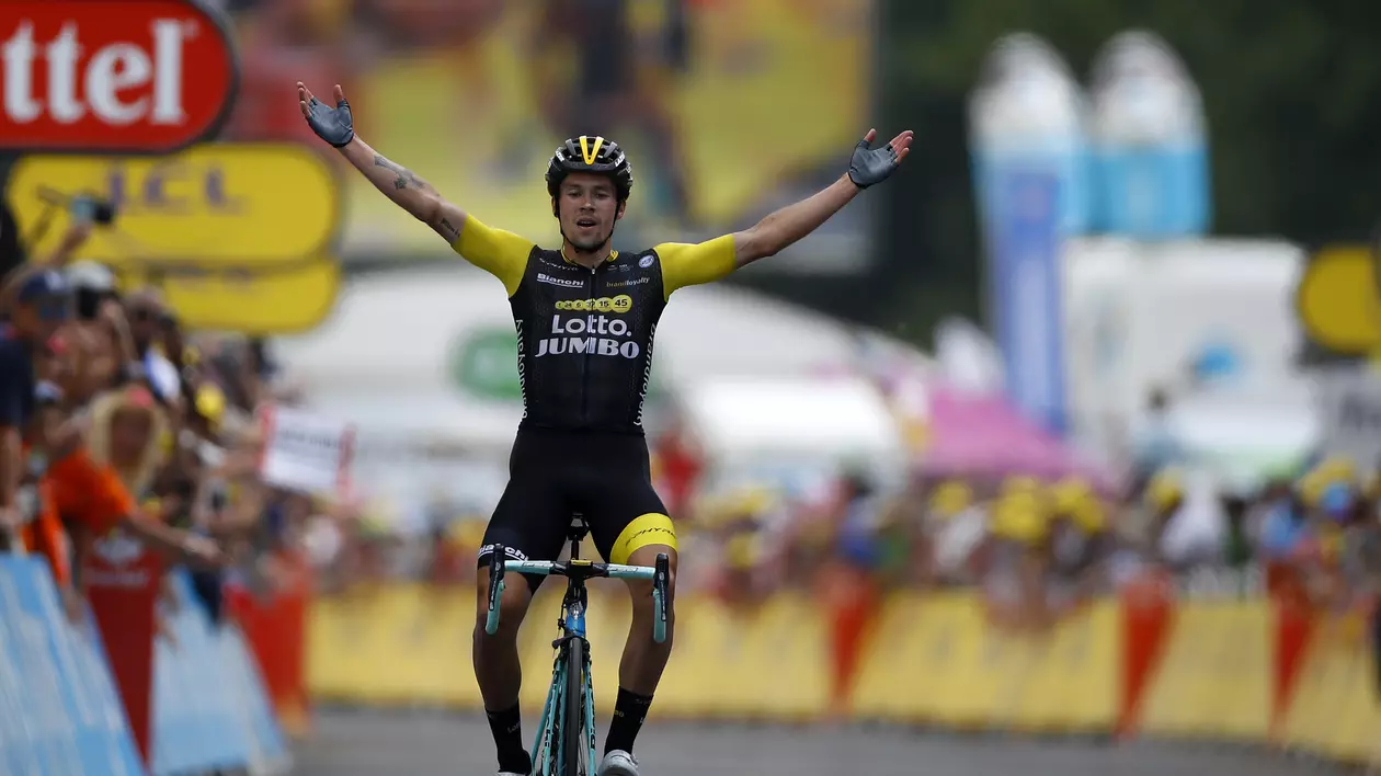 Primoz Roglic a câştigat etapa a 19-a din Turul Franței. Geraint Thomas se menţine lider