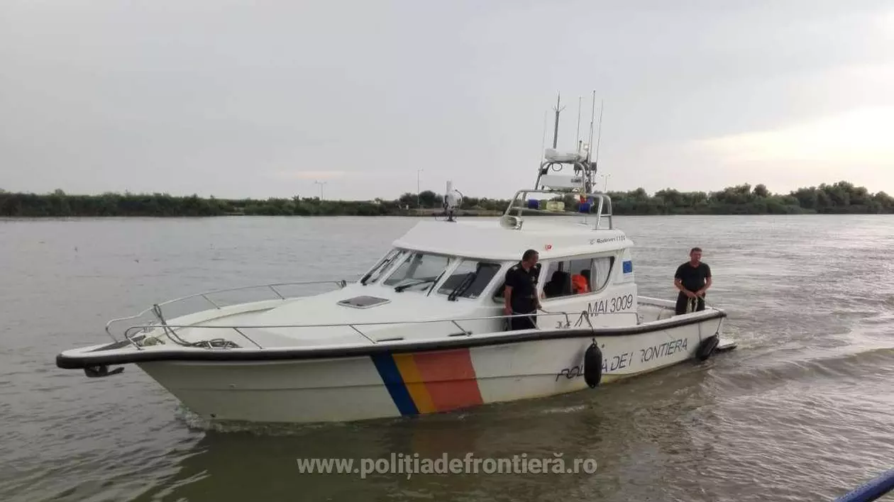 turiști salvați de la înec în Delta Dunării de polițiștii de frontieră