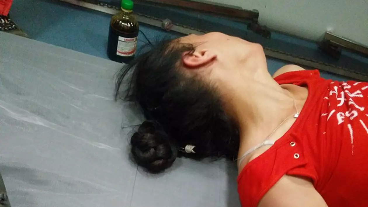 Un protesttar are o gaură în picior din cauza unei grenade a jandarmilor. Violență extremă la protestul Diasporei