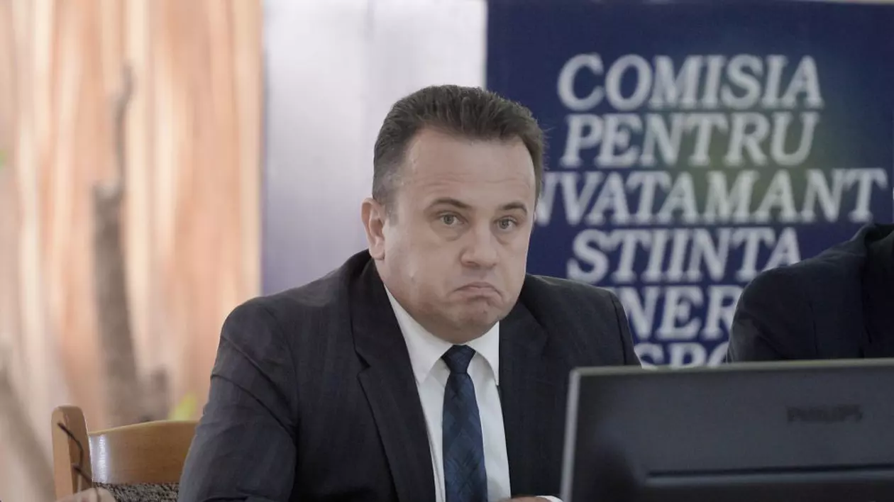 VIDEO / Declarația halucinantă a unui fost ministru al Educației: "12 poate fi mai mare decât 16, depinde cum privești"