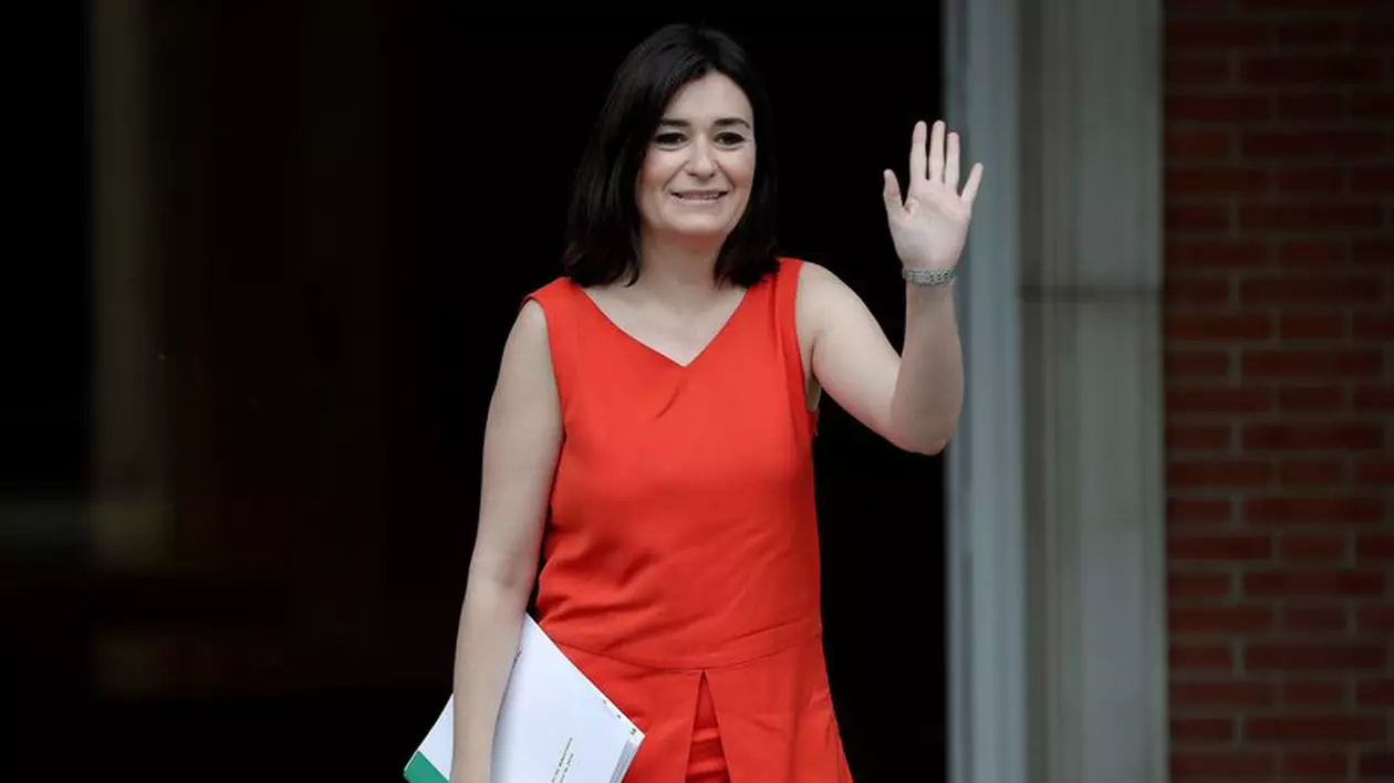 Carmen Monton, Ministrul spaniol al sănătăţii, a demisionat marţi, după ce presa a dezvăluit nereguli în modul în care a obţinut un titlu de master