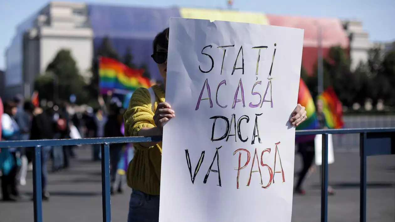 Protest în Piața Victoriei față de referendumul pentru familie