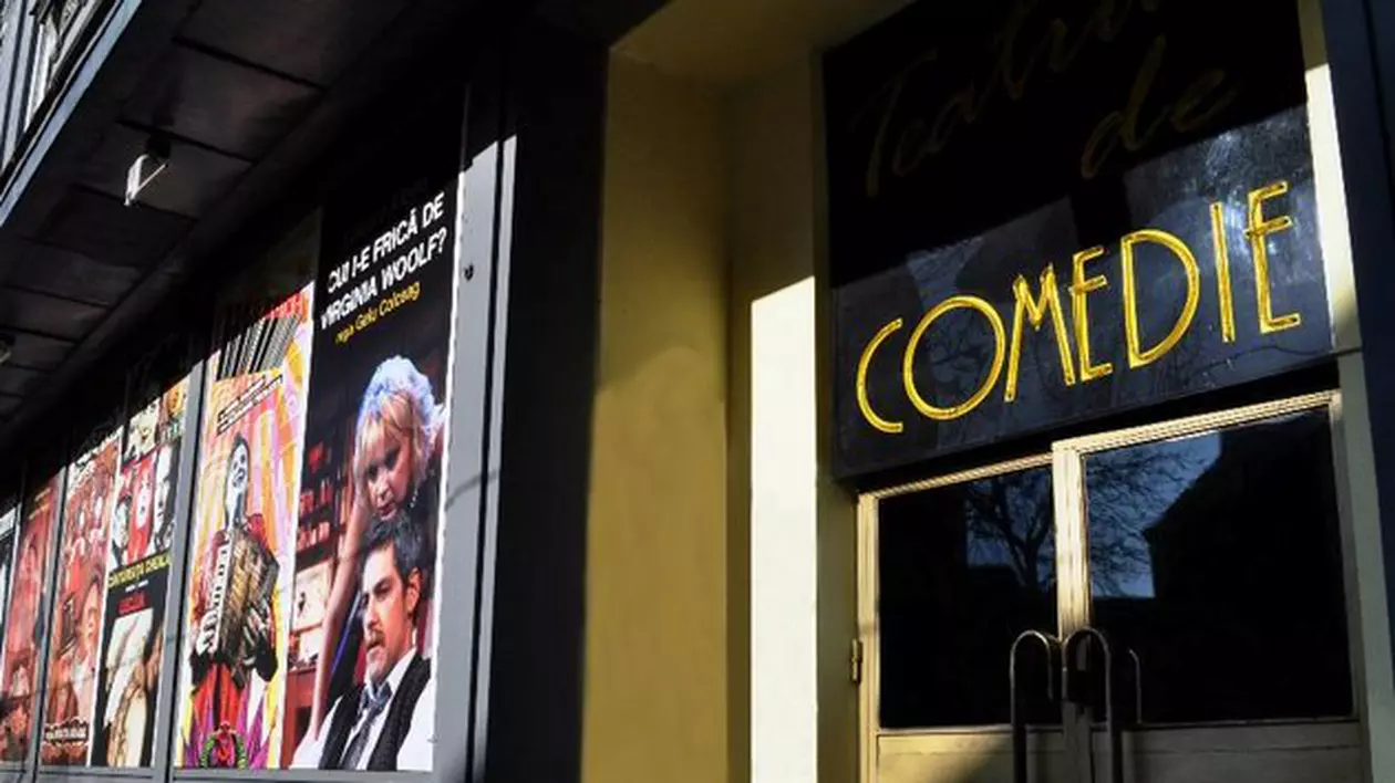 Cezara Dafinescu şi George Mihăiţă, cetățeni de onoare ai Capitalei. Fațada Teatrului de Comedie