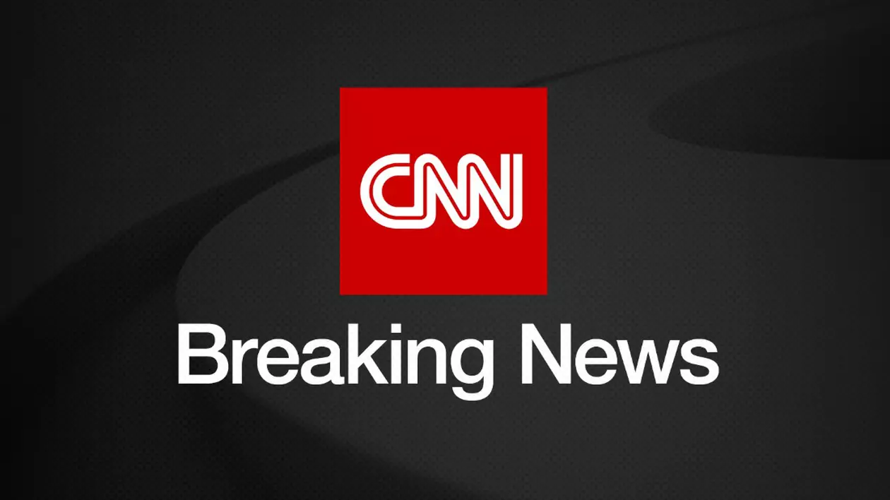 Redacţia CNN din New York a fost evacuată. Logo cu CNN - Breaking News, pe fundal negru
