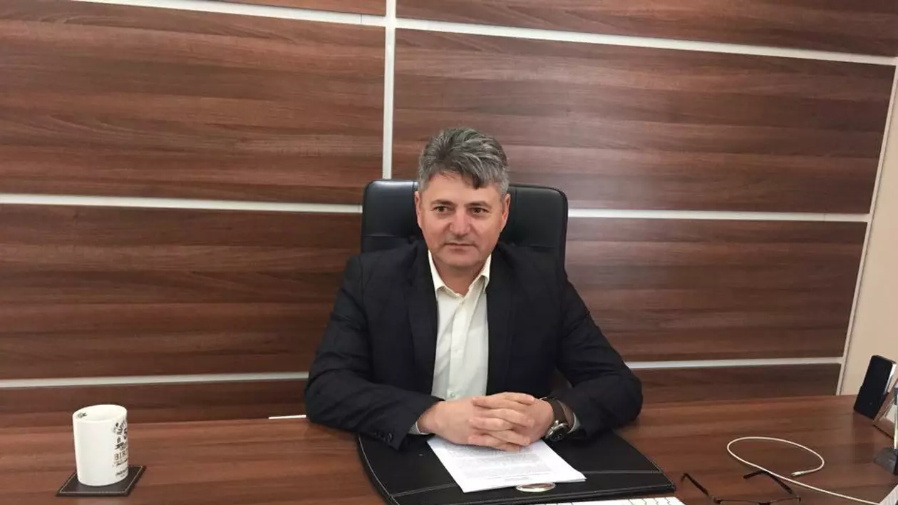 Editorial din Alba de Ovidiu Hațegan, despre primarul dat afară din PSD după ce a construit cea mai prosperă comună din România: „Prea bun, prea ca la țară, mai bine l-au dat afară. Primarul din Ciugud care vine dintr-o lume paralelă”