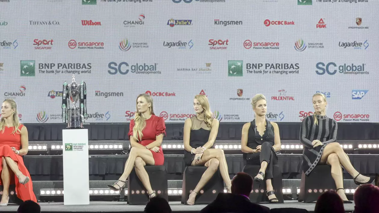 Duelul stiliștilor se mută în tenis. Sfat pentru Simona Halep: Porți pantaloni, câștigi la Singapore (GALERIE FOTO)