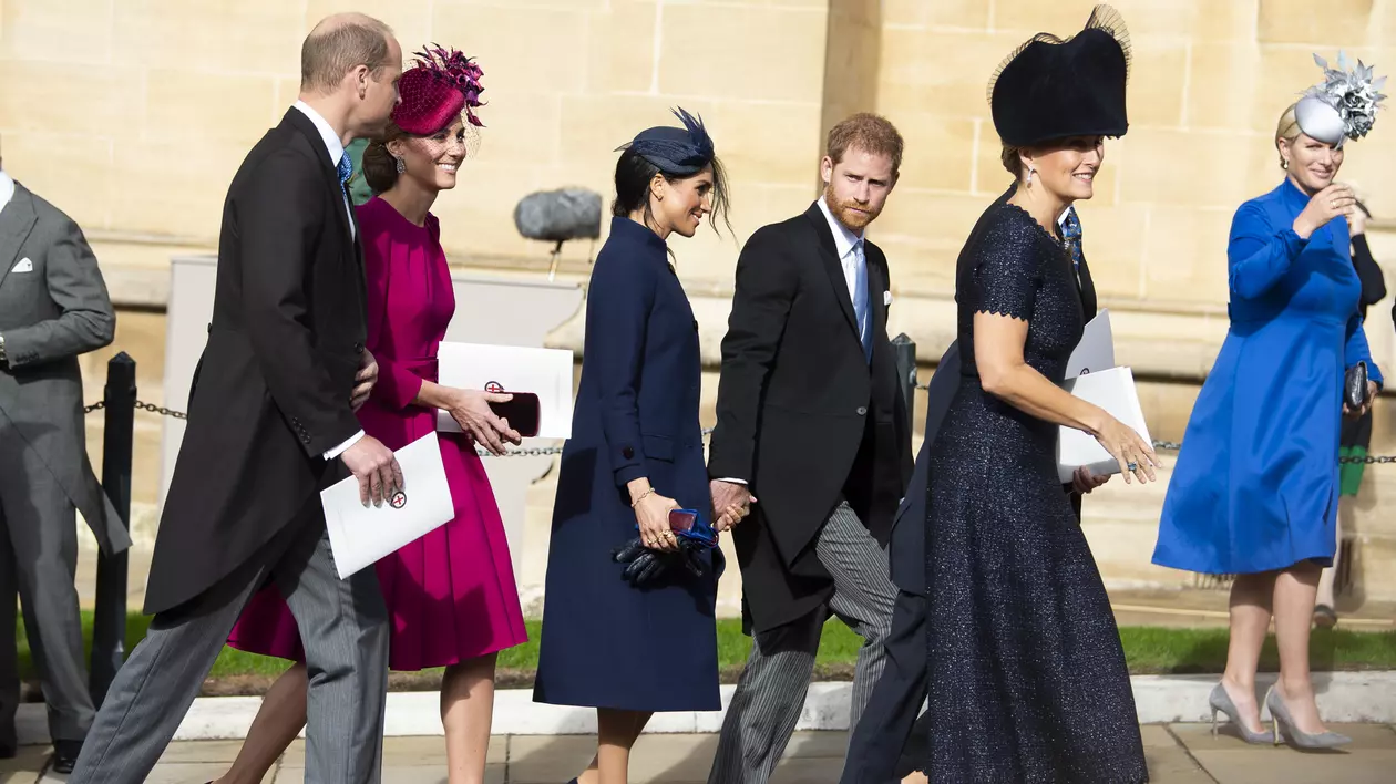 GALERIE FOTO| Cu ce s-au îmbrăcat Meghan Markle și Kate Middleton la nunta regală a prințesei Eugenie