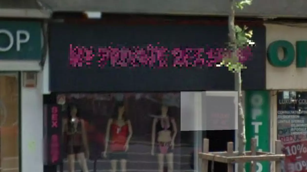 FOTO | Gabriela Firea ar vrea să închidă un sex shop din centrul Bucureștiului, susține consilierul general Ciprian Ciucu. Reacția proprietarei magazinului
