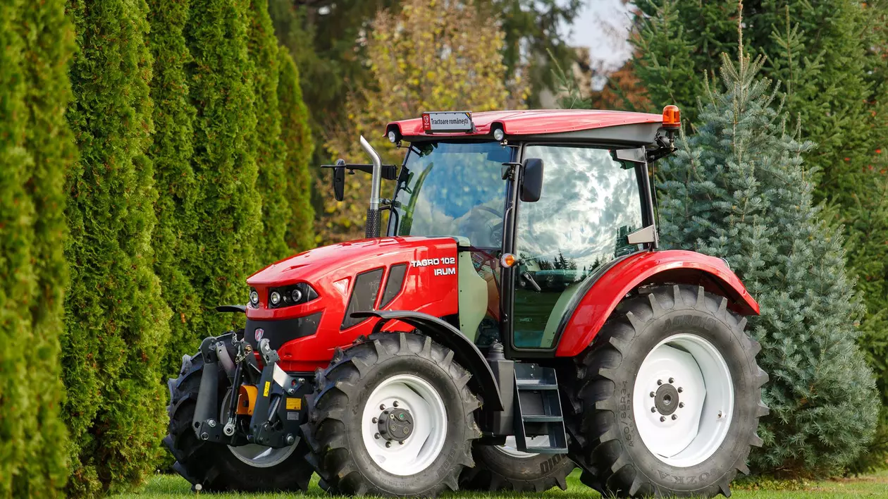 Primul tractor autentic românesc a fost lansat, după 10 ani. Imagini impresionante cu TAGRO, minunea tehnologică