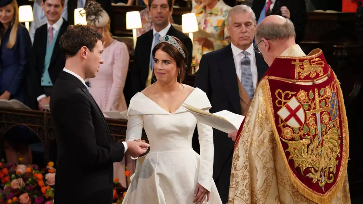 Detalii despre rochia de mireasă a Prințesei Eugenie la Nunta Regală