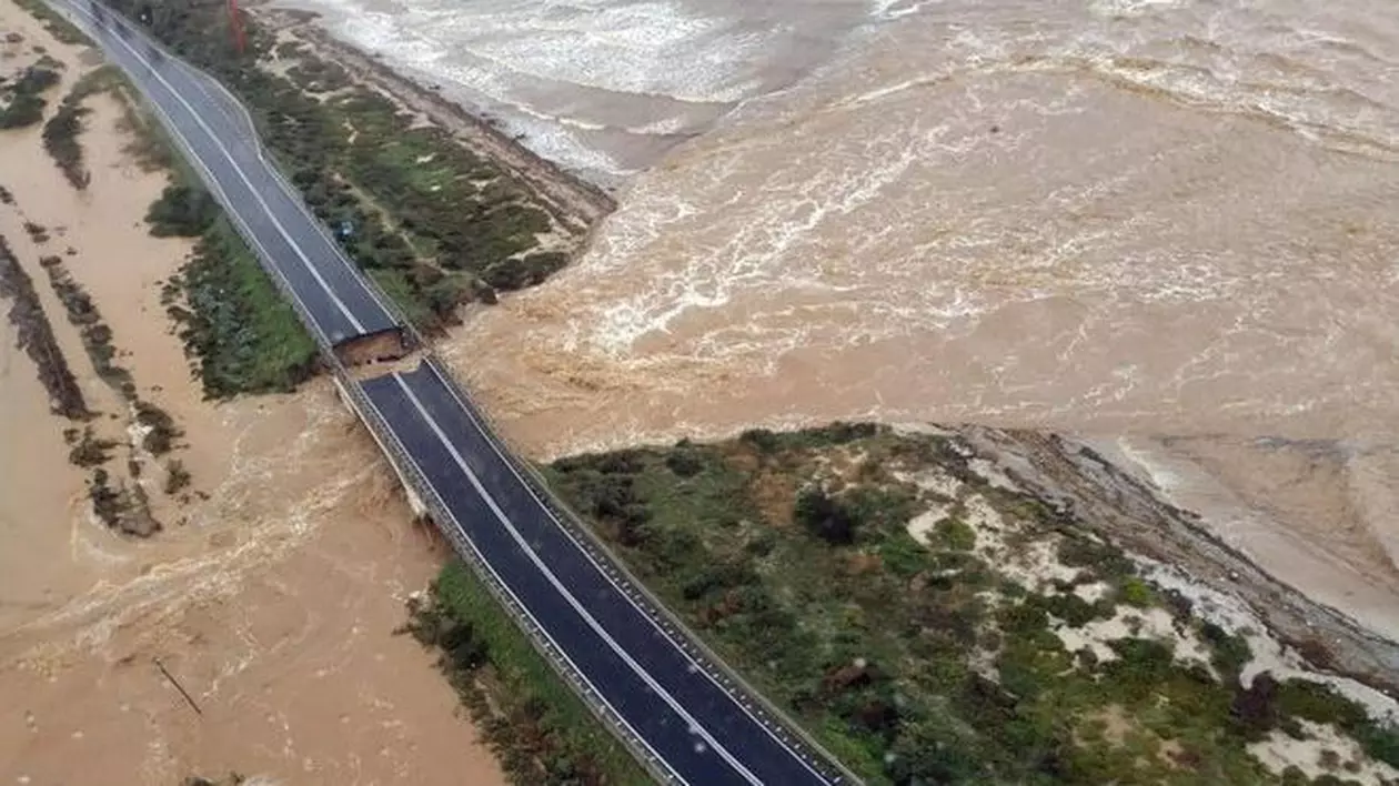 Un alt pod s-a prăbușit în Italia. Imagine cu podul prăbușit în Sardinia