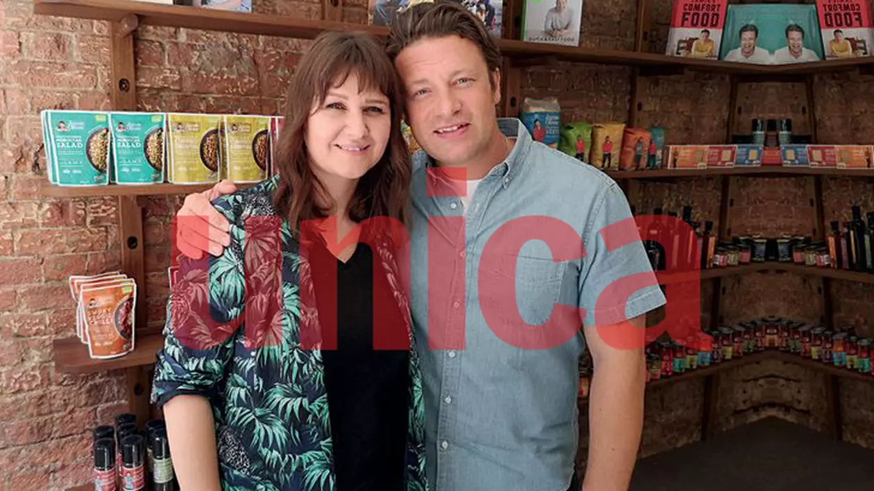 În vizită la Jamie Oliver, cel mai popular bucătar! Secretul din noua lui carte de rețete: a mers din ușă în ușă, la cele mai bătrâne bucătărese din Italia