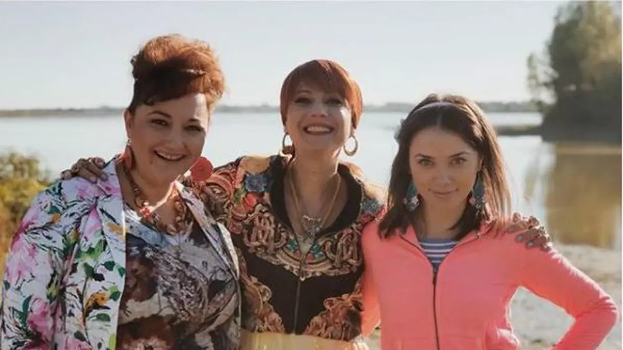 FOTO/ Fetele din "Las Fierbinți" așa cum nu le-ați mai văzut niciodată. Aspirina, Dalida și Gianina au venit la Gala Unica 2018