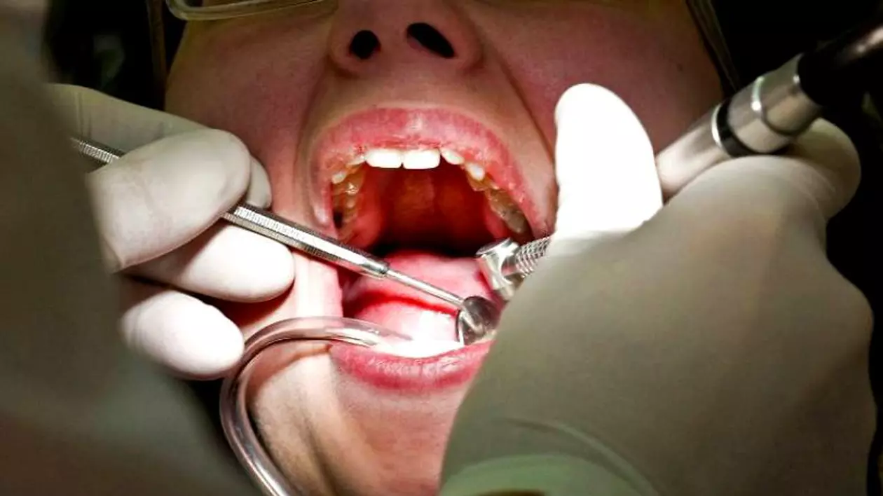 Dentistă din România condamnată în Franța