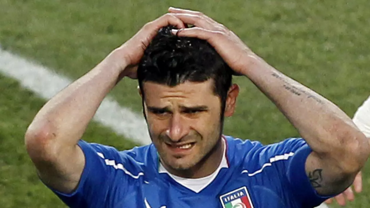 Campionul mondial italian Vincenzo Iaquinta, condamnat la închisoare pentru posesie ilegală de arme, într-un proces anti-mafie