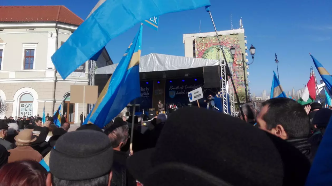 Mii de participanți la un miting pentru autonomia teritorială a Ținutului Secuiesc