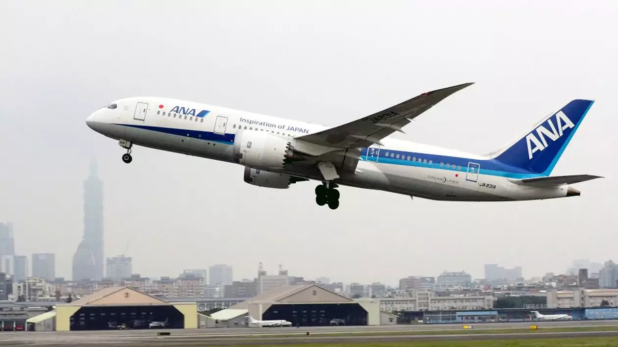 Avionul care a zburat...în trecut. A decolat în anul 2019 şi a aterizat...în 2018