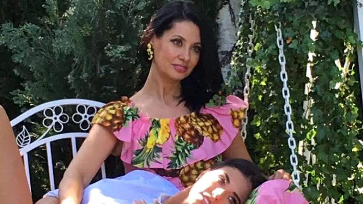 Mama Antoniei, la sfârșit de an 2018: "Ia cu tine tot ce a fost trist și neplăcut. Cât mai puțină suferință"
