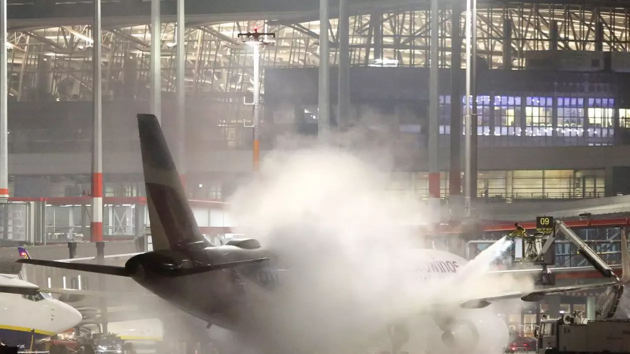 Al-Qaeda plănuiește noi atentate în Europa! Teroriștii vor să doboare avioane de pasageri