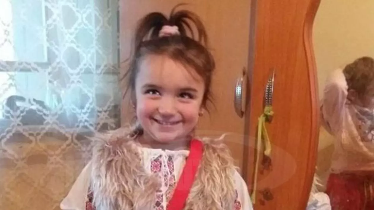O fetiță din județul Buzău nu a fost primită la o serbare dedicată Centenarului pentru că nu avea costum popular