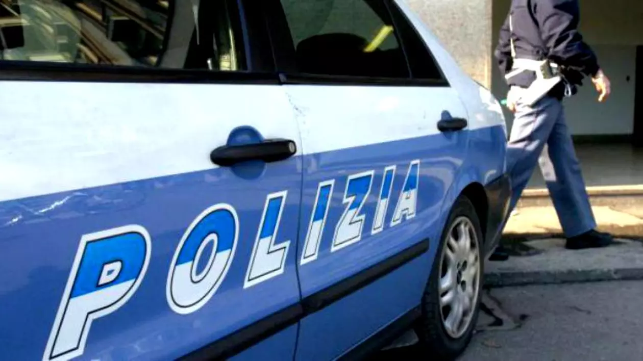 Un român a înjunghiat șoferul unui autocar în Italia, în mers