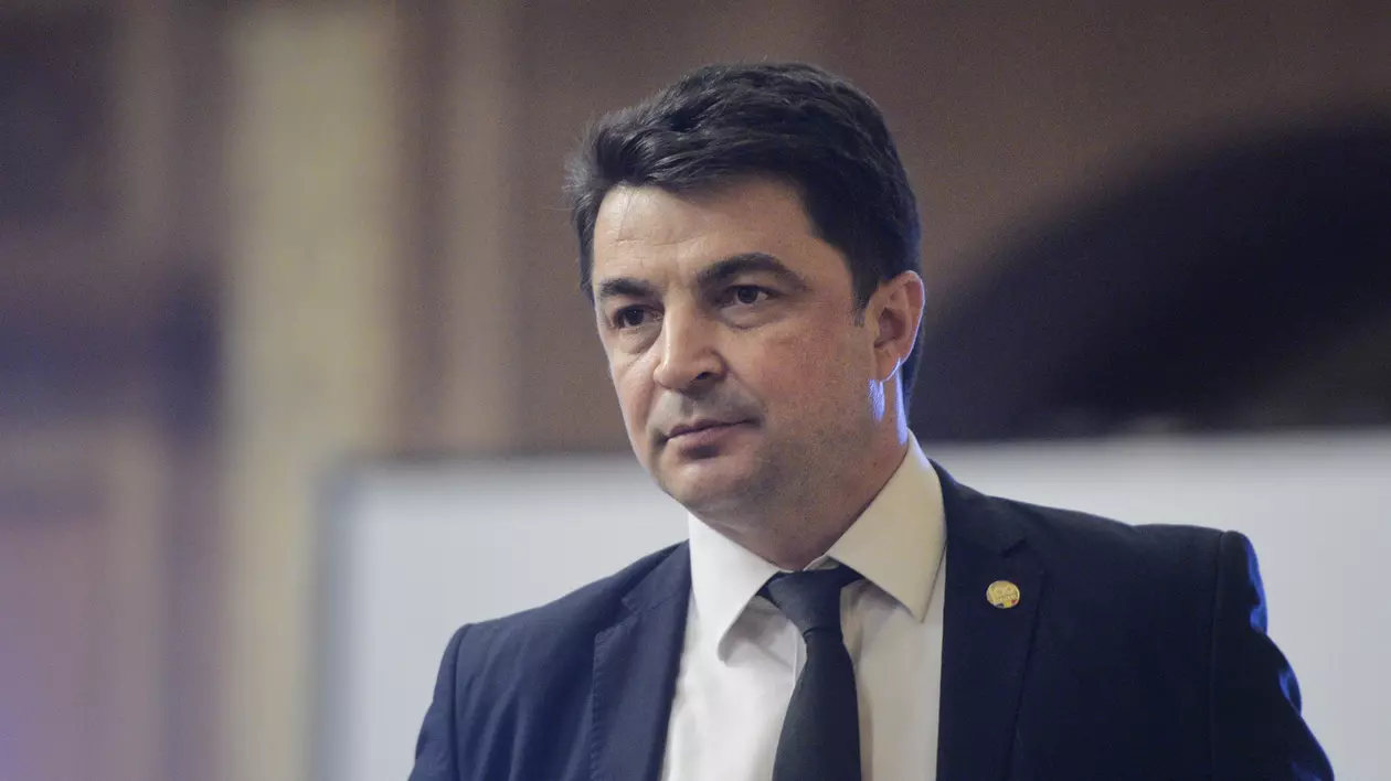 Și Ministrul Culturii a "faultat" limba română