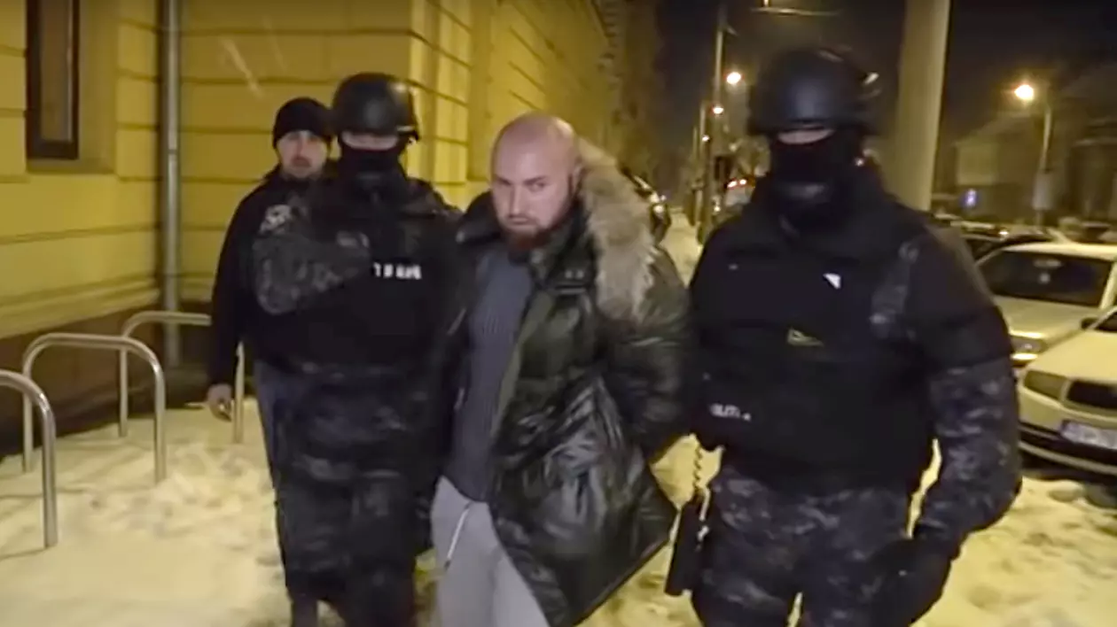 Trei bărbați, reținuți după crima din Mediaș. Doi dintre suspecți erau eliberați condiţionat / VIDEO