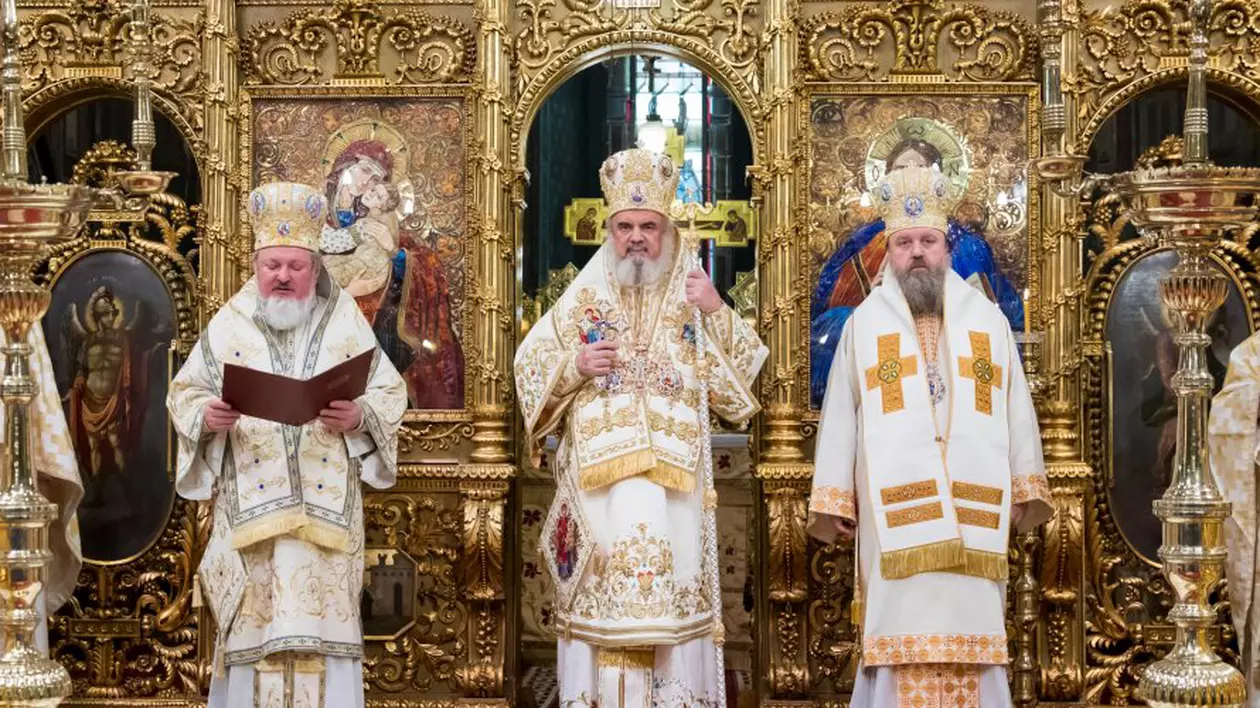 Preafericitul Daniel, Patriarhul Bisericii Ortodoxe Române, la slujba de Anul Nou
