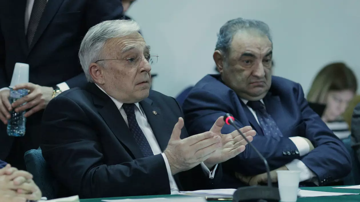 Mugur Isărescu, guvernatorul BNR, audiat în Parlament pe tema ROBOR și a inflației. Isărescu și prim-viceguvernatorul Florin Georgescu