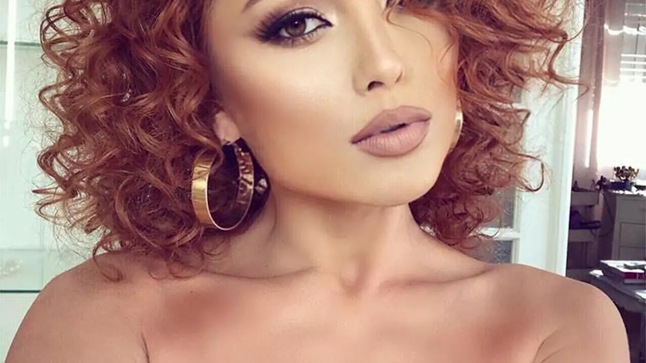 Elena Gheorghe și-a aniversat tatăl. Acesta este preot