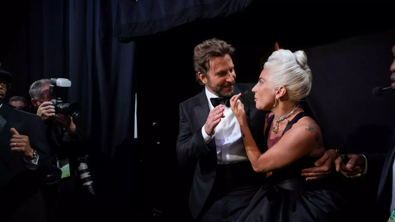 Reacția lui Lady Gaga la zvonurile despre o idilă cu Bradley Cooper: „Da, lumea a văzut iubire”
