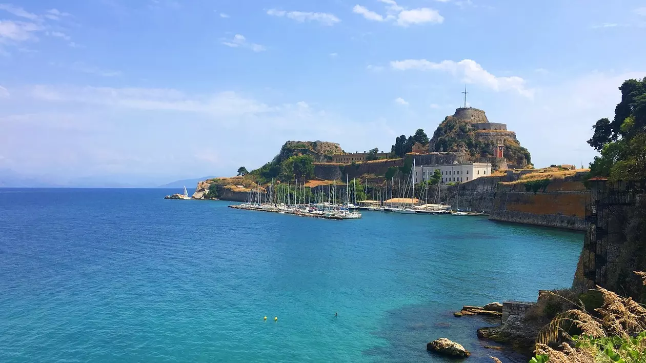 (Publicitate) Celebrează Paștele pe Insula Corfu – paradisul Mării Ionice