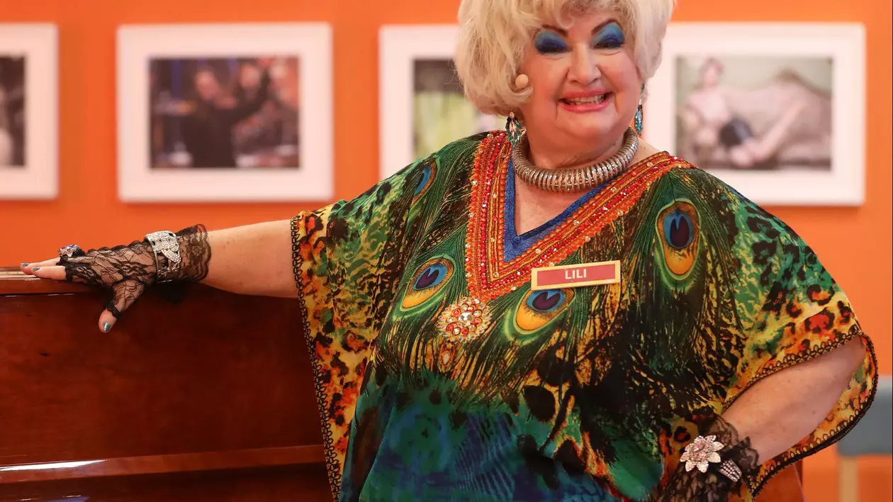 Lili Davies, una dintre cele mai apreciate cântărețe din Londra, vine la „Cântă acum cu mine”