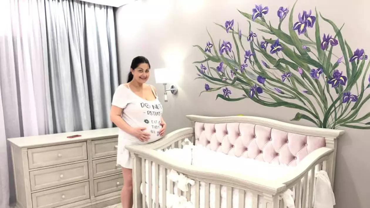 Cine a mers în vizită la Gabriela Cristea imediat după ce a născut. S-a pozat cu micuța Iris