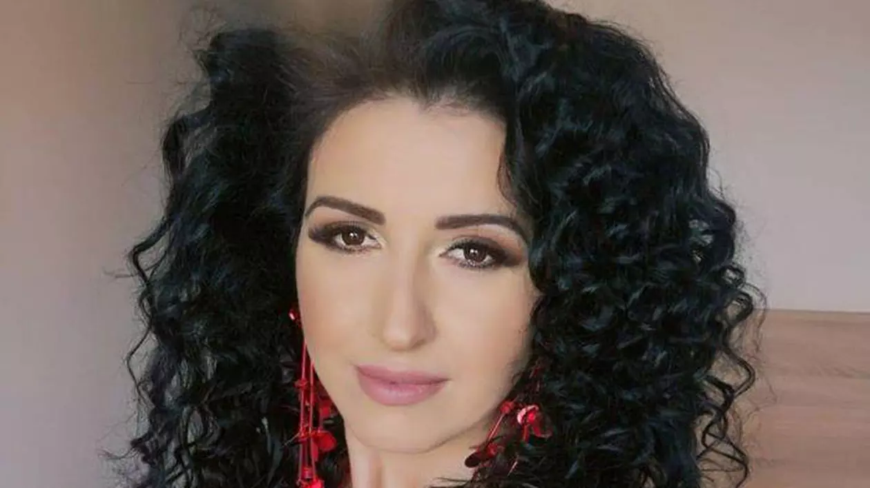 Cum îi stă blondă Mirelei de la Insula Iubirii. Transformarea e spectaculoasă