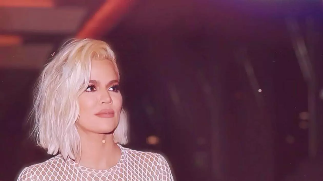 Ce i-a răspuns Khloe Kardashian unei tinere care a muncit 20 de ore ca să-și poată cumpăra o pereche de blugi de la firma vedetei. Toți au criticat-o