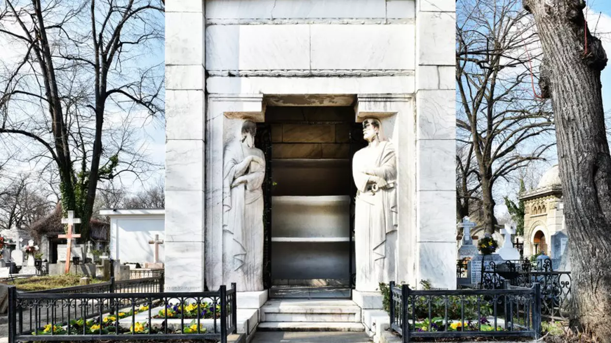 Monument funerar din Cimitirul Bellu, la preț de apartament cu două camere. Cripta generalului Paul Străjescu