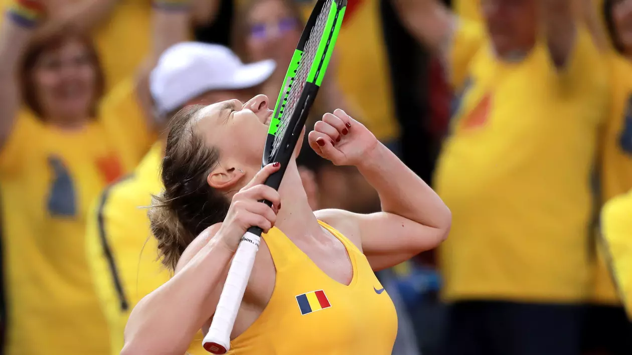Simona Halep a bătut-o zdravăn pe Kristina Mladenovic. România conduce cu 1-0 Franța, în semifinalele Fed Cup