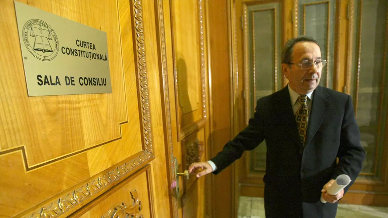 OFICIAL | Ordonanţa pe anticipate este neconstituţională în ansamblul său, a decis CCR