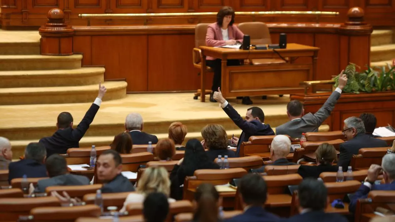 Sâmbăta, zi lucrătoare - proiect de lege al PNL. Liberalii vor să modifice Codul Muncii