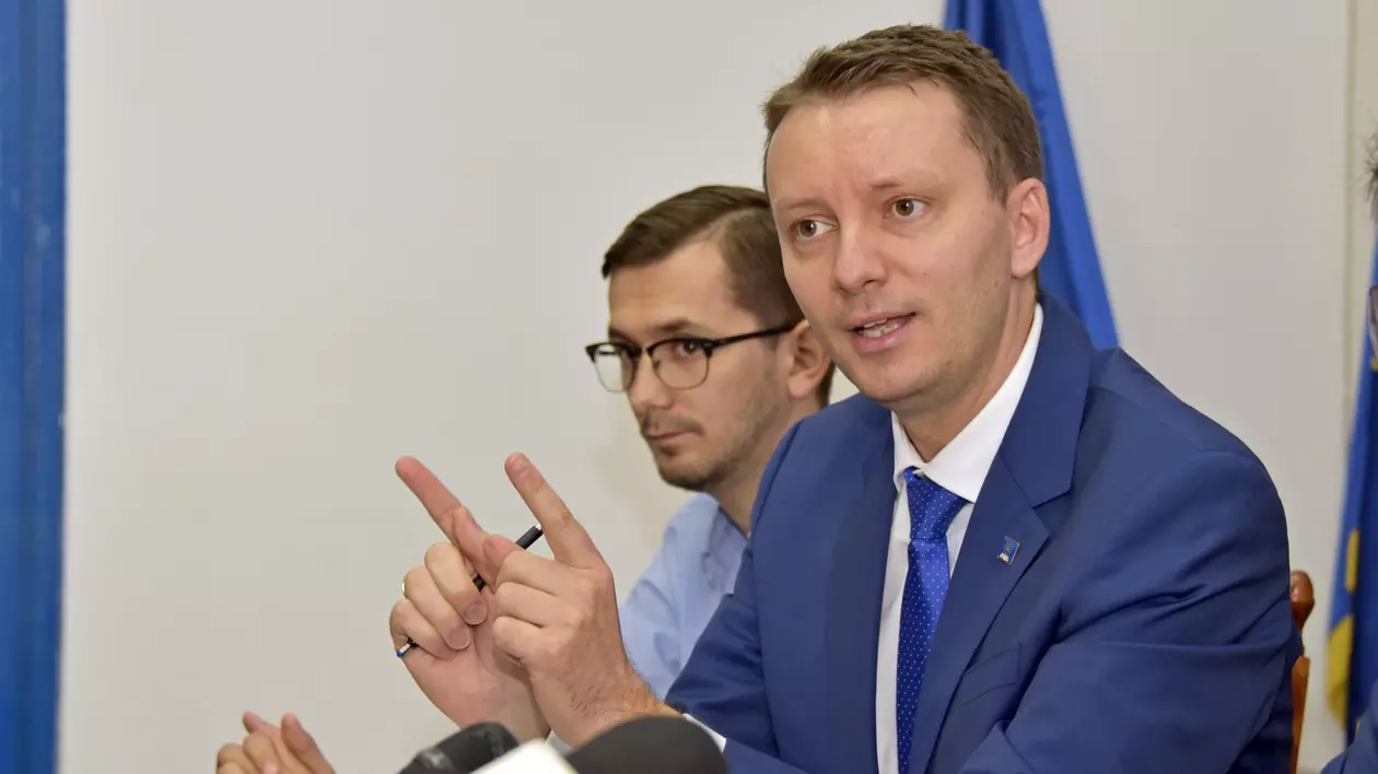 Siegfried Mureșan, candidatul PNL pentru Parlamentul European, actualul europarlamentar: ”Mi-e teamă că părinților mei, care sunt profesori, le vor scădea din nou salariile»dea din nou salariile”