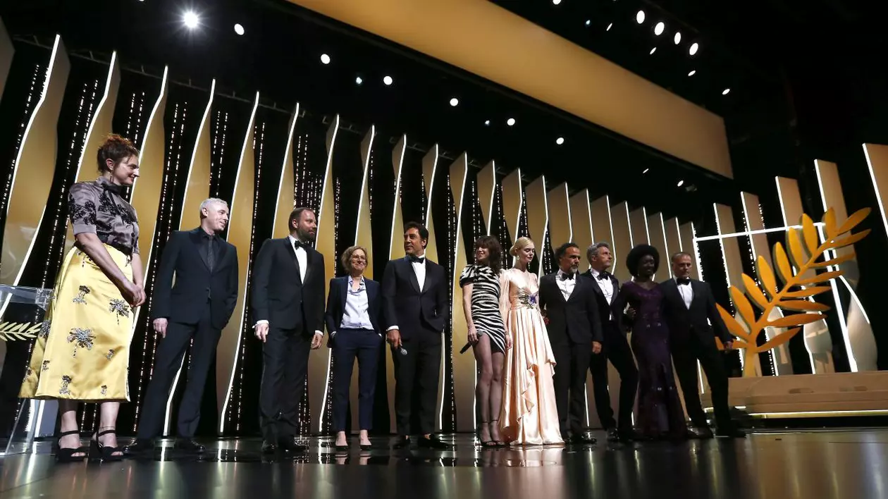 A început Festivalul Cannes 2019. Vedete de primă mână pe covorul roșu la proiecția care a deschis oficial a 72-a ediție a festivalului